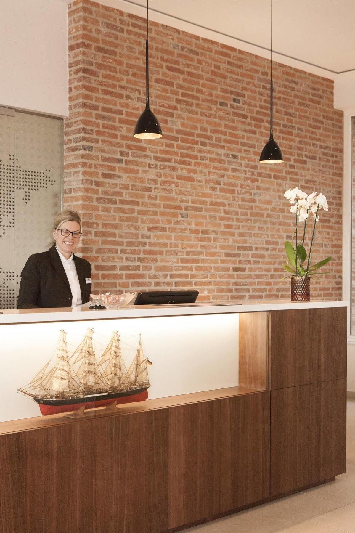 Hotel Hafenspeicher Leer Exteriér fotografie